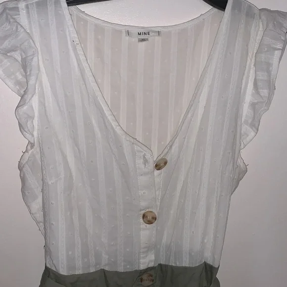 Super cute never worn button up dress white and green size med - Picture 2 of 7